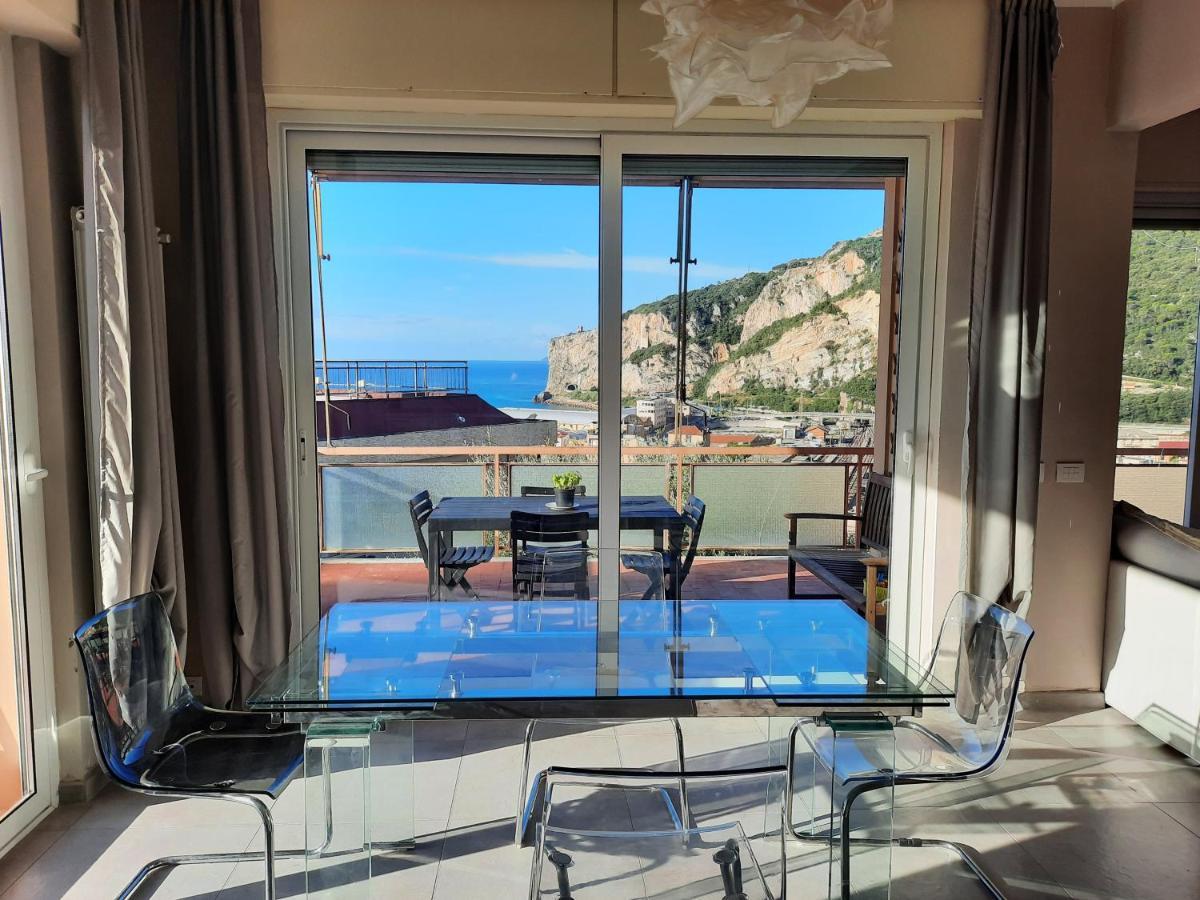 Casa Matilde - Appartamento Vista Mare - Con Posto Auto Finale Ligure Eksteriør bilde