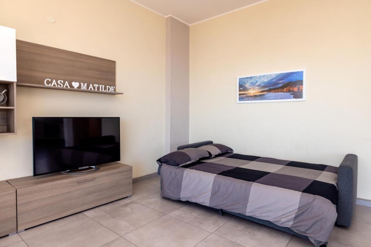 Casa Matilde - Appartamento Vista Mare - Con Posto Auto Finale Ligure Eksteriør bilde