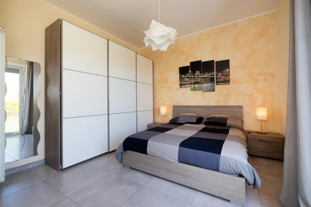 Casa Matilde - Appartamento Vista Mare - Con Posto Auto Finale Ligure Eksteriør bilde