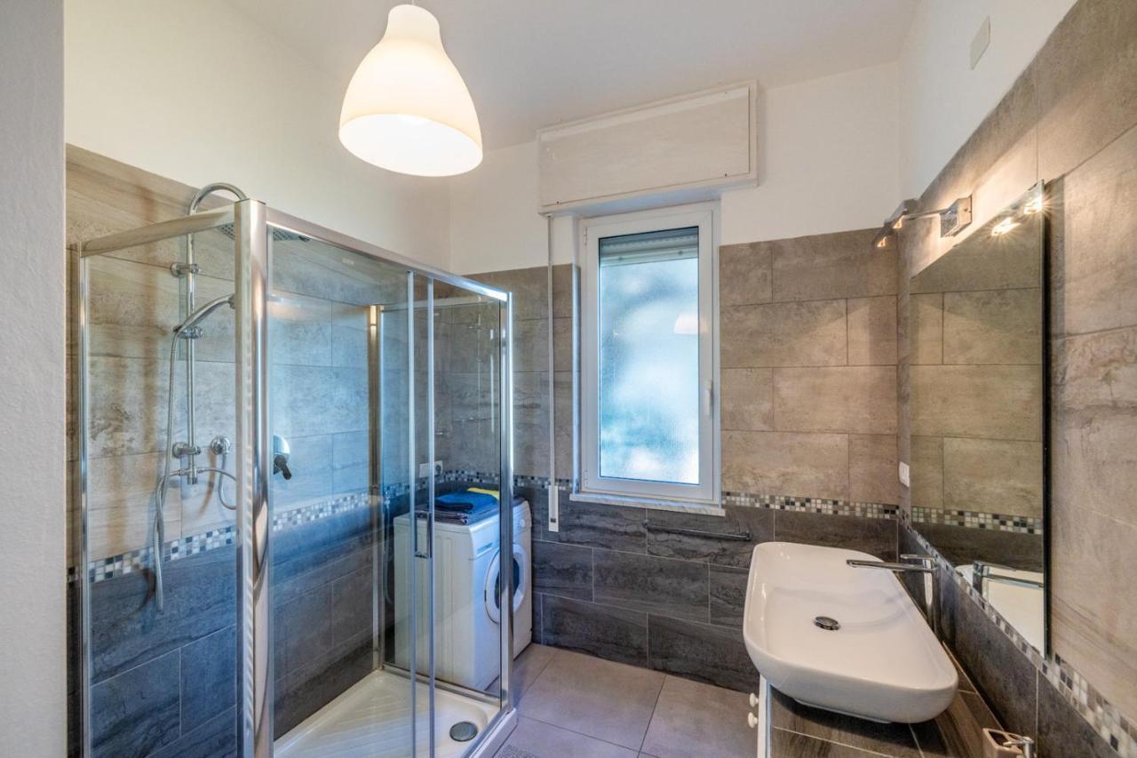 Casa Matilde - Appartamento Vista Mare - Con Posto Auto Finale Ligure Eksteriør bilde