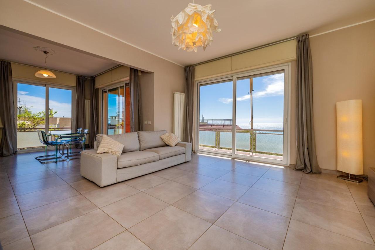 Casa Matilde - Appartamento Vista Mare - Con Posto Auto Finale Ligure Eksteriør bilde